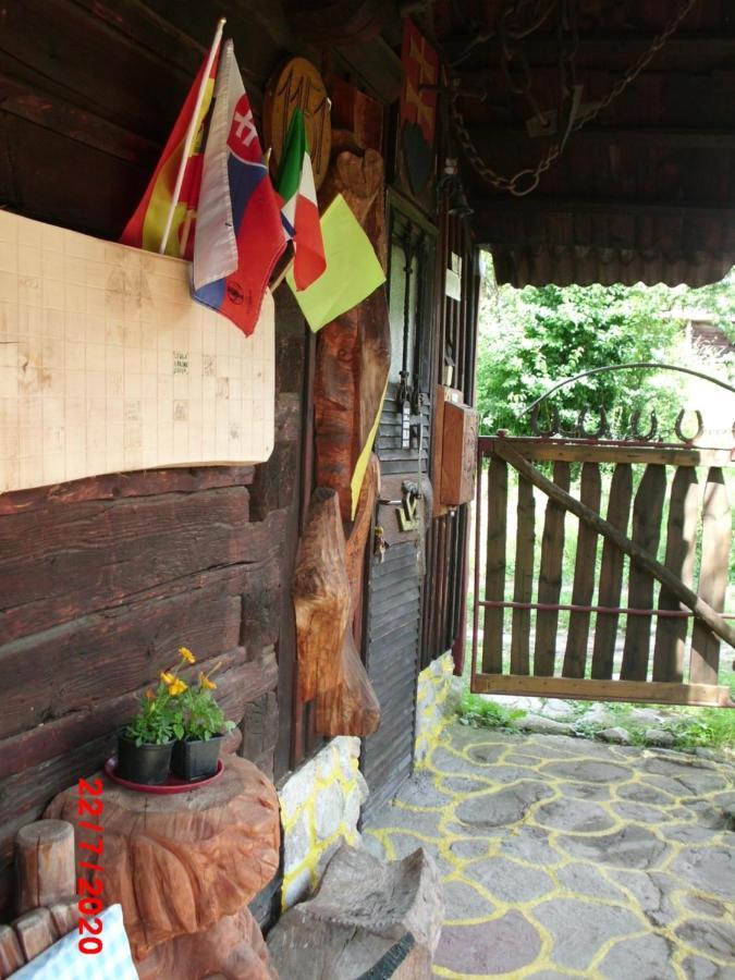 Romanticka Drevenica Liptovska Osada Ngoại thất bức ảnh